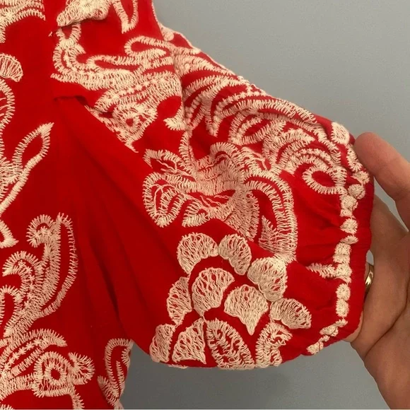 Sanctuary Embroidered Red & White Top โ Size Small - Picture 3 of 6